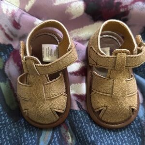 0-6 month baby shoes. Never worn